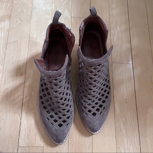 Jeffrey Campbell Taggart Ankle Booties in Taupe 6.5 - Picture 6 of 14